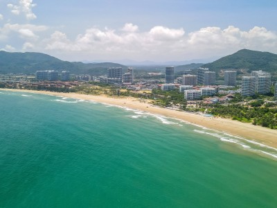 北京万宁旅游:海滩与热带雨林,魅力对比